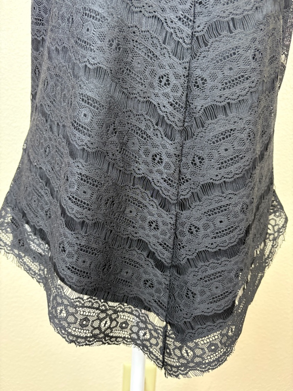 Three Pink Hearts Lace overlay black top Juniors High neck sleeveless top Medium - Picture 5 of 10